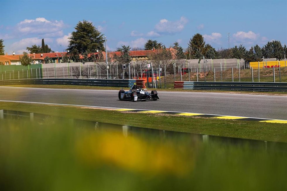 Archivo - ARON Bryce (usa), Jaguar TCS Racing, Jaguar I-Type 7, action during the Rookie Test of the 2025-26 ABB FIA Formula E World Championship, on the Circuito del Jarama on March 22, 2026 in Jarama, Spain - Photo Eric Alonso / DPPI