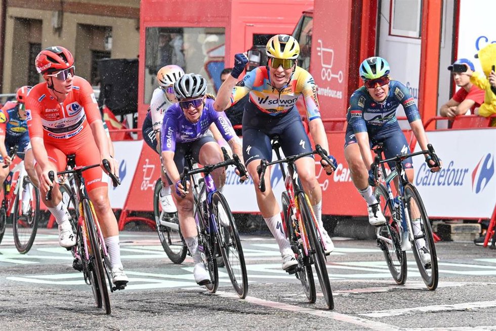 La ciclista neerlandesa Mischa Bredewold (Team SD Worx-Protime) ha ganado este jueves la quinta etapa de La Vuelta Femenina by Carrefour.Es 2026, disputada entre León y Astorga sobre 119,6 kilómetros