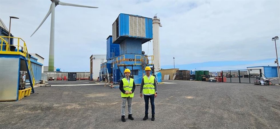 Zapata desmantelamiento de la turbina de la central térmica El Charco