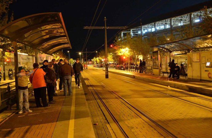 Archivo - Arxiu - Parada en l'Estadi Ciutat de València
