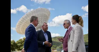 El embajador de EEUU felicita al equipo de la NASA en Robledo de Chavela (Madrid) por su papel "fundamental" en Artemis