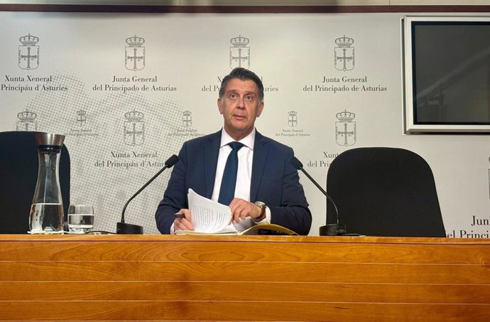 Archivo - El diputado regional del Partido Popular Manuel Cifuentes.