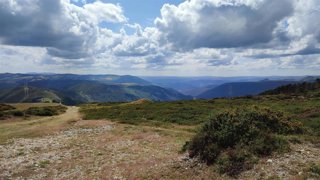 Archivo - Suroccidente asturiano, vistas desde el alto del Puerto del Palo, turismo rural. Montaña asturiana