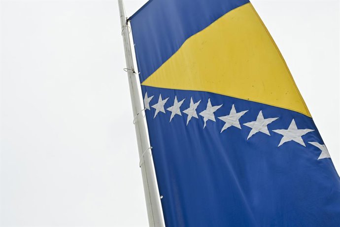 Archivo - February 16, 2025, Republika Srpska, Bosnia, Bosnia and Herzegovina: The flag of Bosnia and Herzegovina is seen at the Srebrenica memorial, in Republika Srpska, one of the two entities within Bosnia and Herzegovina, on February 16, 2025.