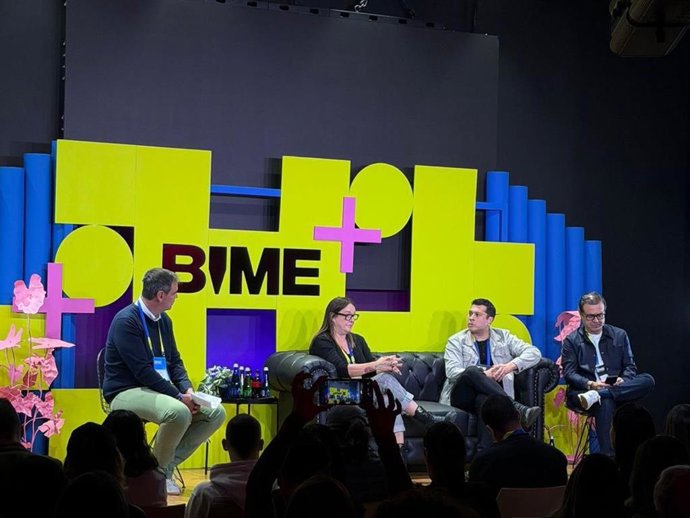 El director comercial de NICDO, Javier de la Fuente, en una ponencia en BIME Bogotá 2026