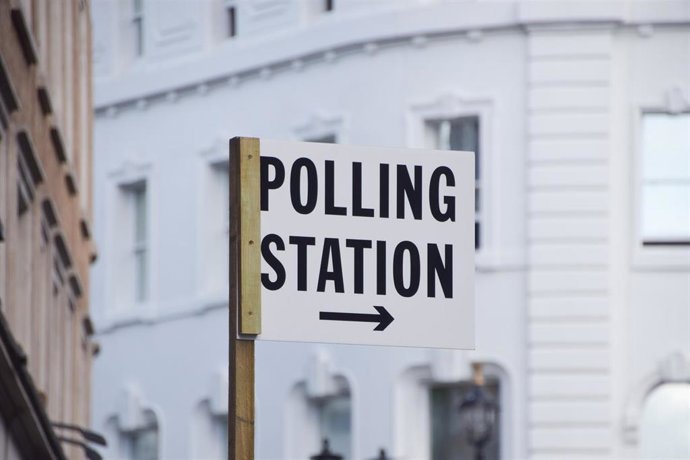 Cartel de las elecciones locales de Reino Unido