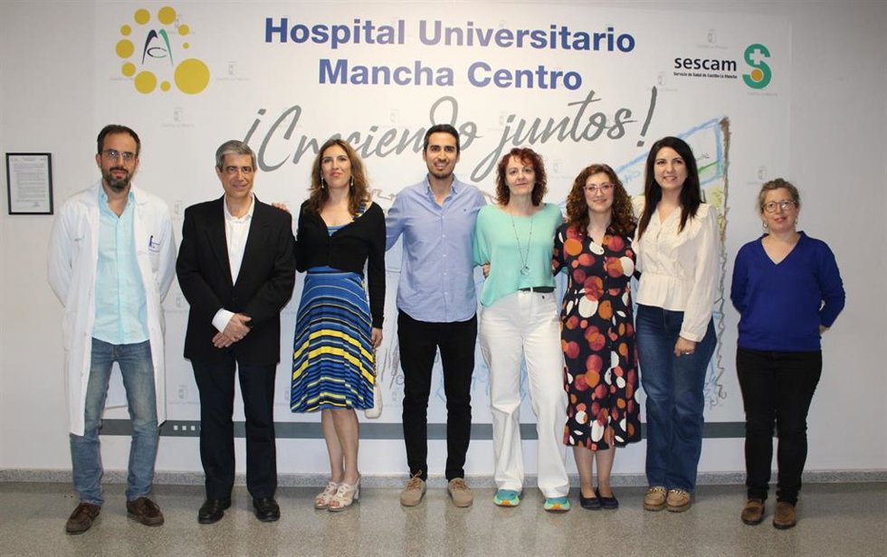 Jornada informativa dirigida a pacientes y familiares en la que han participado profesionales de la unidad multidisciplinar y representantes de la Asociación Española de Enfermedad de Huntington.
