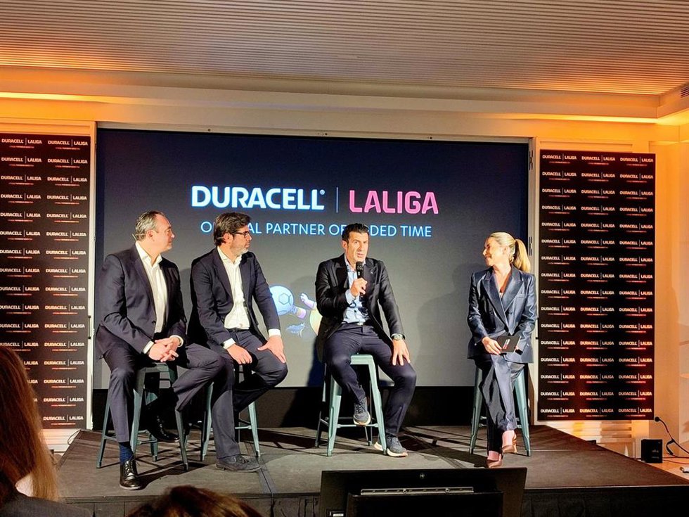Presentación del acuerdo entre Duracell y LaLiga en Barcelona, con la presencia de Luis Figo