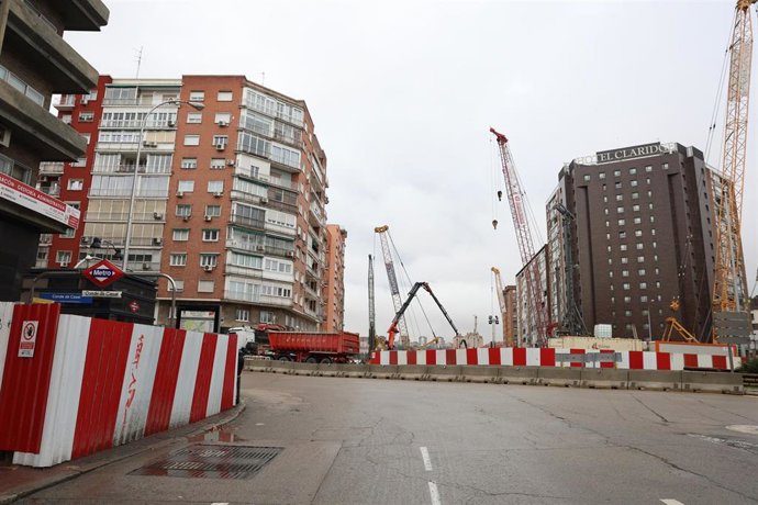 Archivo - Estado de las obras del intercambiador de Conde de Casal, a 29 de enero de 2026, en Madrid (España). Con una inversión total de 40 millones de euros, esta nueva infraestructura situada en la plaza de Conde de Casal, en el distrito de Retiro, fac