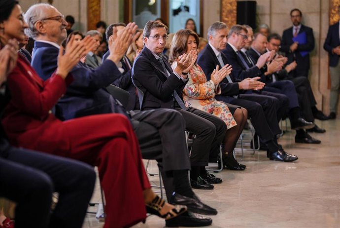 El alcalde de Madrid, José Luis Martínez-Almeida, en el Día de Europa