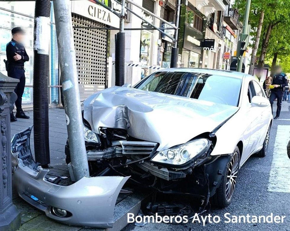 Coche que arrolló a tres mujeres en Santander