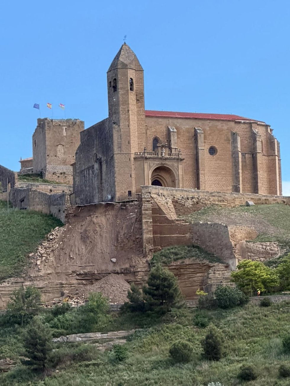 La Diócesis riojana cierra el templo parroquial de Santa María La Mayor de San Vicente por el "peligro en los accesos"