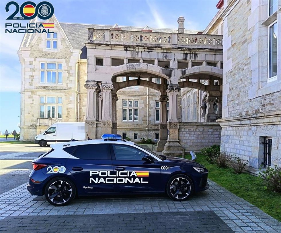 Coche de la Policía Nacional