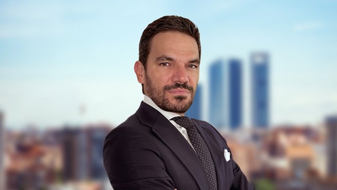 Álvaro Santos.