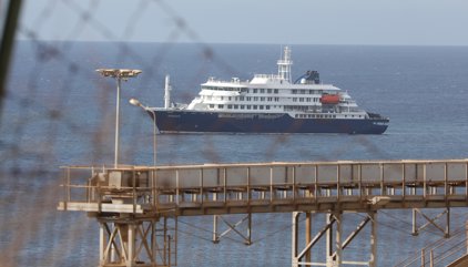 Una persona está aislada en Alicante tras compartir vuelo con uno de los fallecidos del crucero por hantavirus
