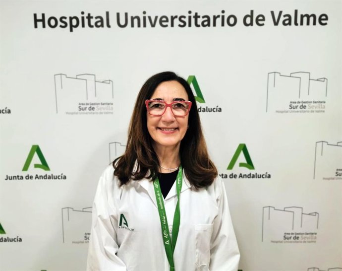 La doctora jefa de Ginecología y Obstetricia del Hospital de Valme, Rosa Ostos , reconocida con la Medalla de Sevilla 2026.