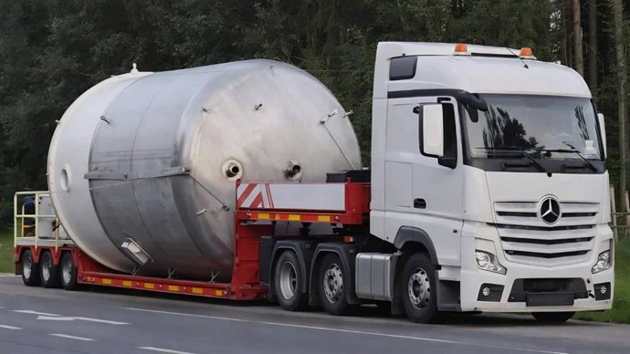 Transvolando amplía su flota para el transporte de maquinaria industrial en España y Europa