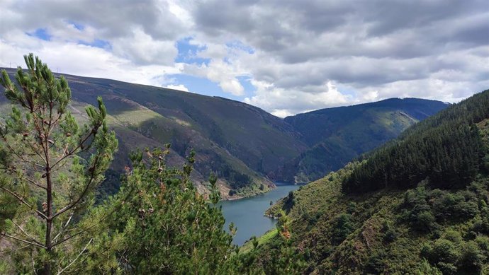 Archivo - Embalse de Grandas de Salime. Río Navia