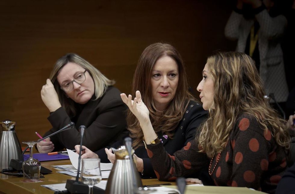 Archivo - La diputada del PSPV en Les Corts y secretaria de la mesa de la comisión de investigación de la dana, Alicia Andújar