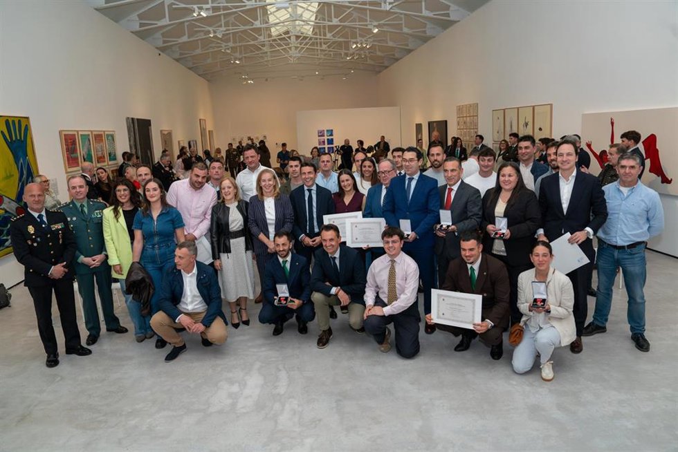 La Delegación del Gobierno entrega medallas al Mérito de la Protección Civil a entidades y colectivos que ayudaron en la DANA