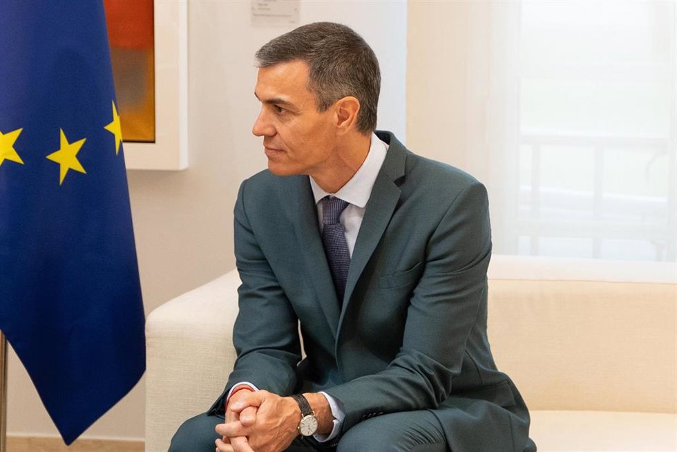 El presidente del Gobierno, Pedro Sánchez, preside el acto de imposición de la Encomienda de número de la Orden del Mérito Civil a la relatora especial de las Naciones Unidas para los territorios Palestinos Ocupados, a 7 de mayo de 2026