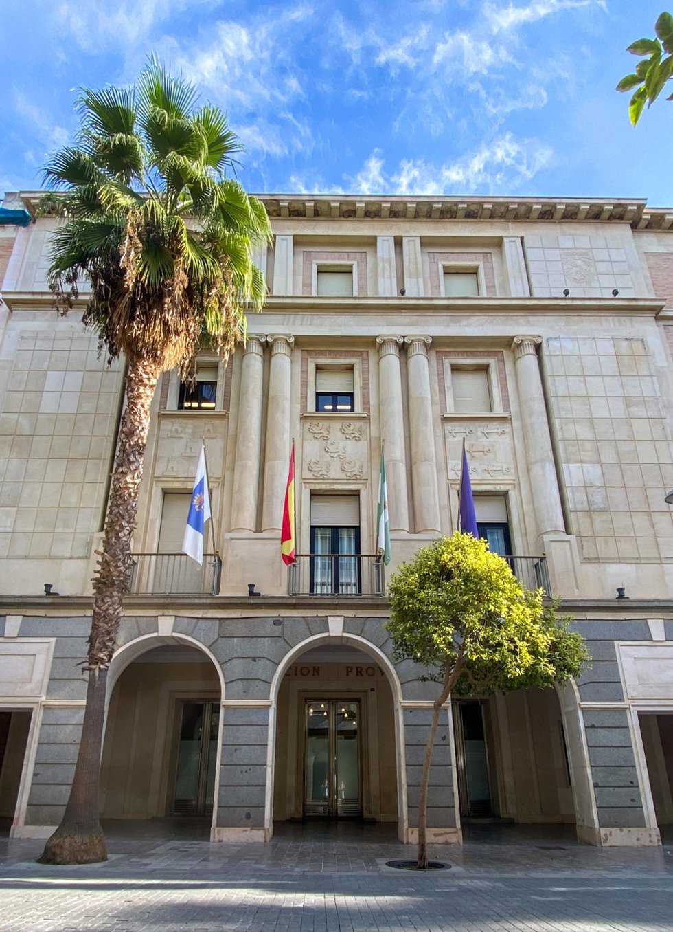 Imagen de la fachada de la Diputación de Huelva.