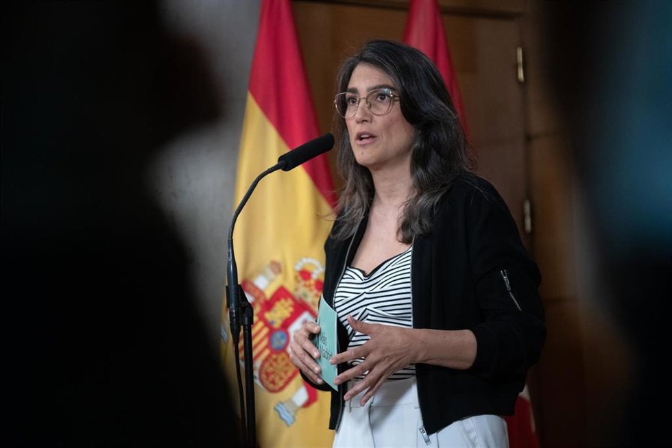 La portavoz de Más Madrid en la Asamblea, Manuela Bergerot, durante una sesión plenaria en la Asamblea de Madrid, a 23 de abril de 2026, en Madrid (España). La Asamblea de Madrid debate en torno a la propuesta de recuperación de la jornada laboral de 35 h