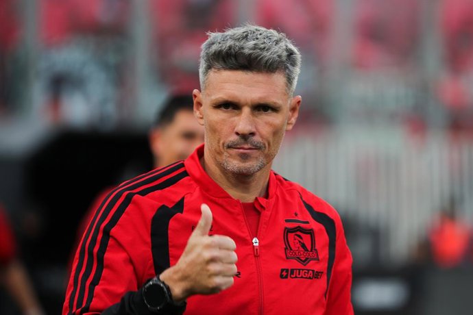 Futbol, Colo Colo vs Coquimbo Unido. Fecha 9, Liga de Primera 2026. El entrenador de Colo Colo Fernando Ortiz es fotografiado durante el partido de primera division contra Coquimbo Unido disputado en el estadio Monumental de Santiago,