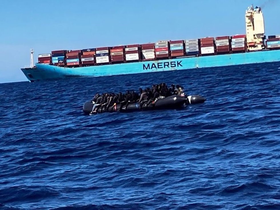 Neumática interceptada por Salvamento Marítimo