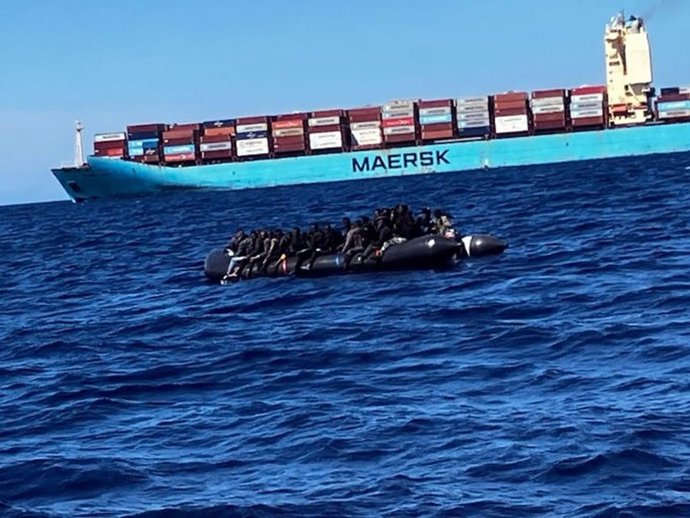 Neumática interceptada por Salvamento Marítimo
