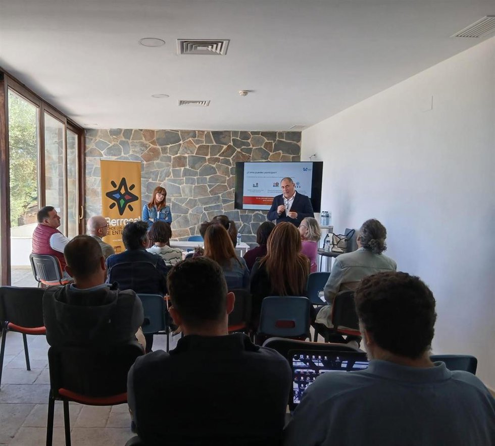 La directora de la Agencia Destino Huelva, Marian Gómez, en la presentación del nuevo proyecto.