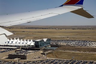 Archivo - Imagen de archivo del aeropuerto internacional de Denver (Colorado, EEUU).