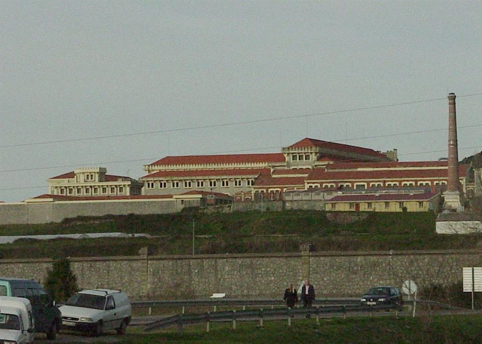 Archivo - Penal de El Dueso en Santoña.-ARCHIVO