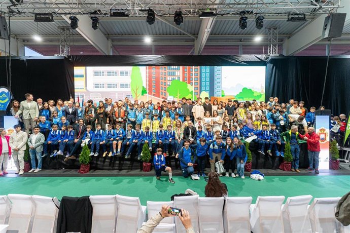 Foto de familia de la Gala del Deporte de Astillero