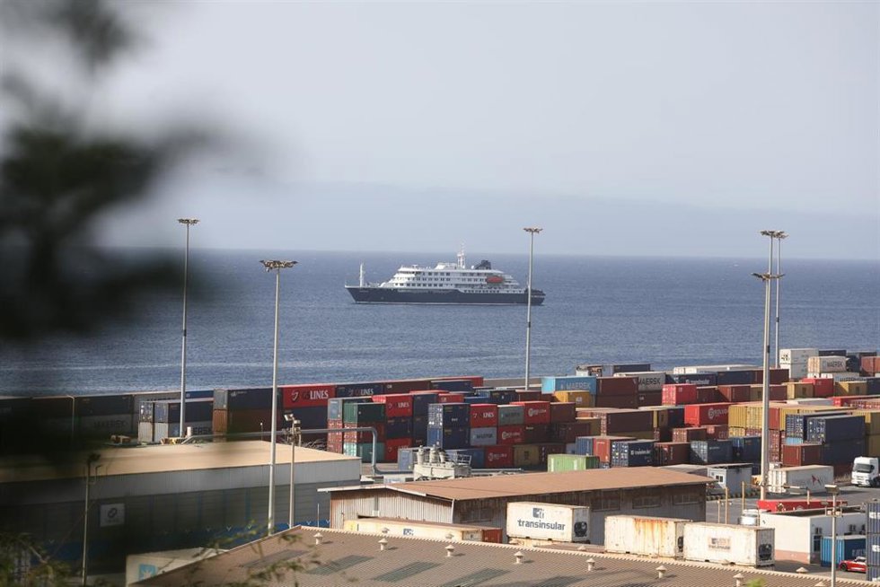 El crucero holandés Hondius en alta mar frente a las costas de Cabo Verde