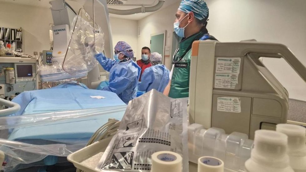 El HUCA se consolida como referente nacional en radioembolización hepática, una alternativa eficaz para los pacientes con cáncer de hígado
