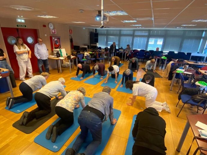 Imagen de  de una de las sesiones de la Escuela de Pacientes Ostomizados celebradas del Hospital Universitario Obispo Polanco.