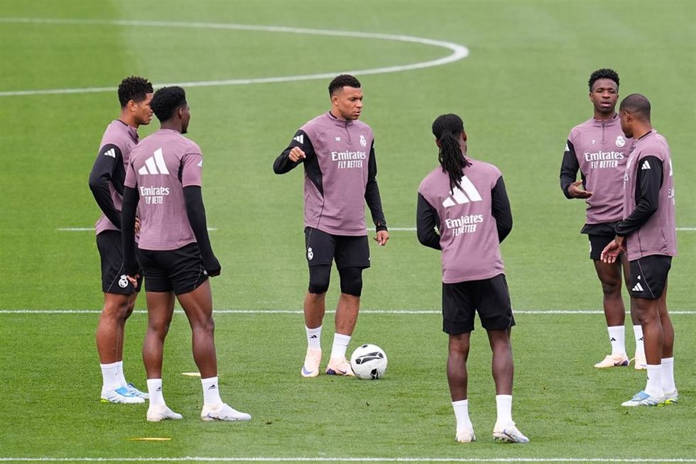 Kylian Mbappé durante el entrenamiento del sábado del Real Madrid