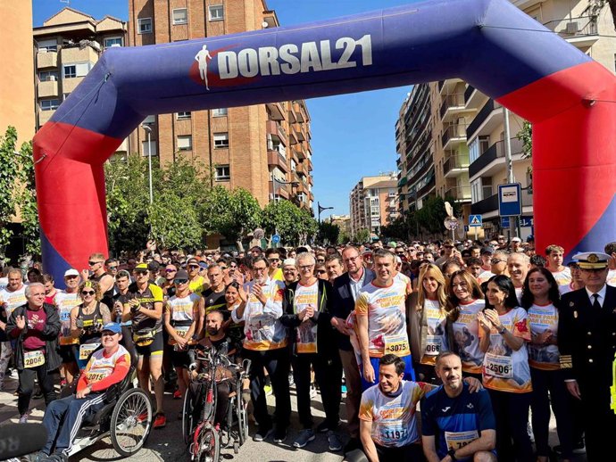 La carrera popular 'Corre para dar vida' celebrada hoy en Murcia para promover la donación de órganos y médula ósea congregó a cerca de 3.000 participantes en torno a esta actividad