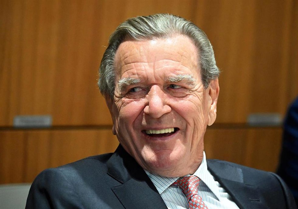 Archivo - El excanciller alemán Gerhard Schroeder