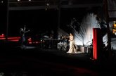 Foto: Rosalía conquista Sevilla con la "Jarana en el Guadalquivir" de Berlín y la dama del armiño