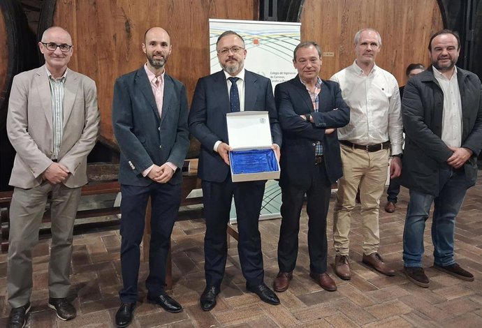 La Fundación Laboral de la Construcción de Asturias recibe un galardón del Colegio de Ingenieros de Caminos