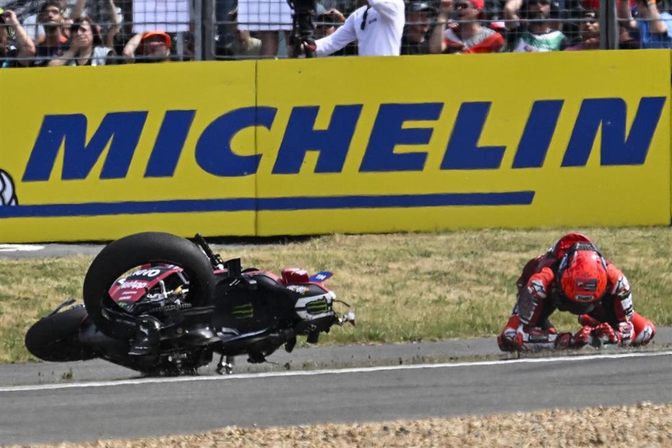 Marc Márquez tras su caída en Le Mans