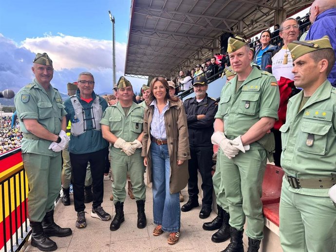 El presidente de la Diputación de Málaga, Francisco Salado, en la salida de los 101 Km de La Legión en la localidad malagueña de Ronda.