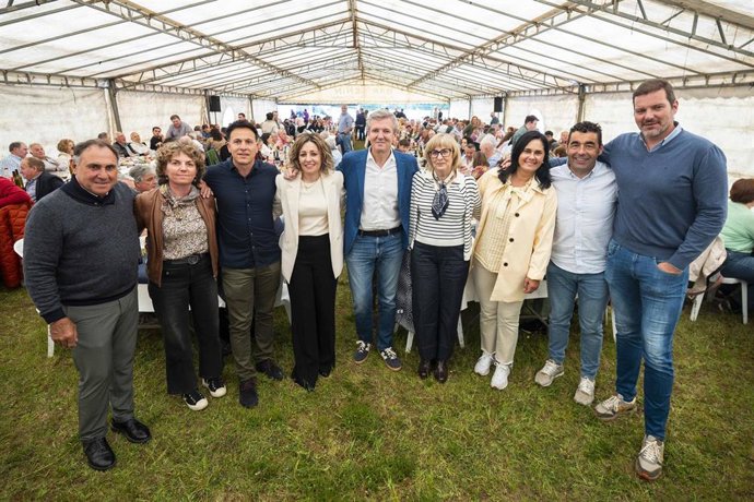 El presidente del PPdeG, Alfonso Rueda, participa en el Xantar do Partido Popular de Cuntis (Pontevedra), a 10 de mayo de 2026.