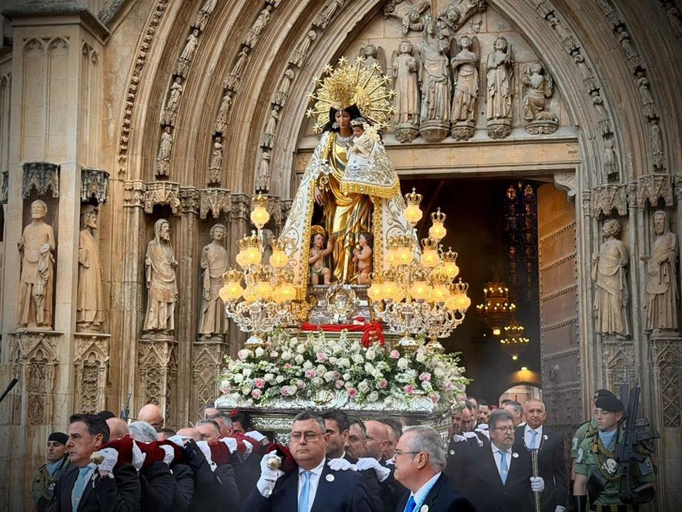 Procesión general con motivo de la festividad de la Virgen de los Desamparados