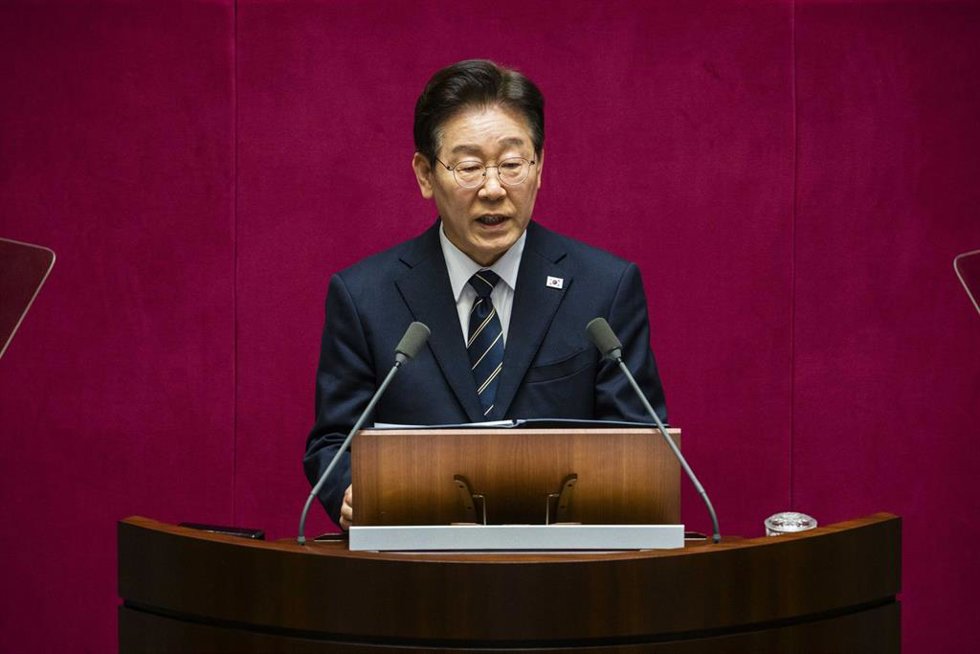 Archivo - El presidente de Corea del Sur, Lee Jae Myung, durante una comparecencia ante la Asamblea Nacional en abril de 2026 (archivo)  