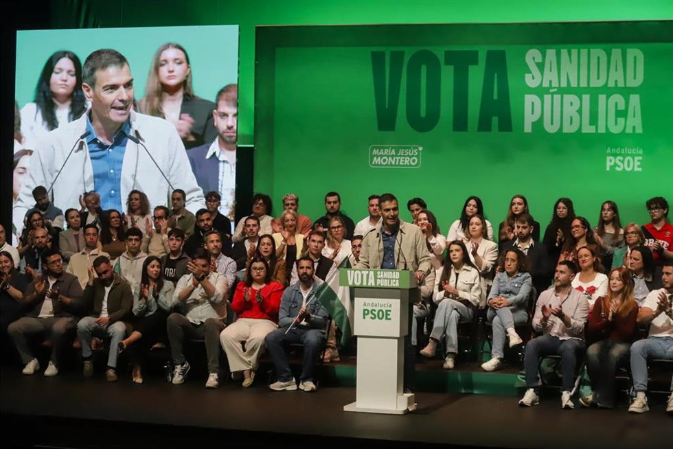 El secretario general del PSOE y presidente del Gobierno, Pedro Sánchez, durante un mitin electoral, a 10 de mayo de 2026 en La Línea de la Concepción, Cádiz (Andalucía, España). (Foto de archivo).