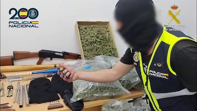 Parte del materia intervenido en la operación
