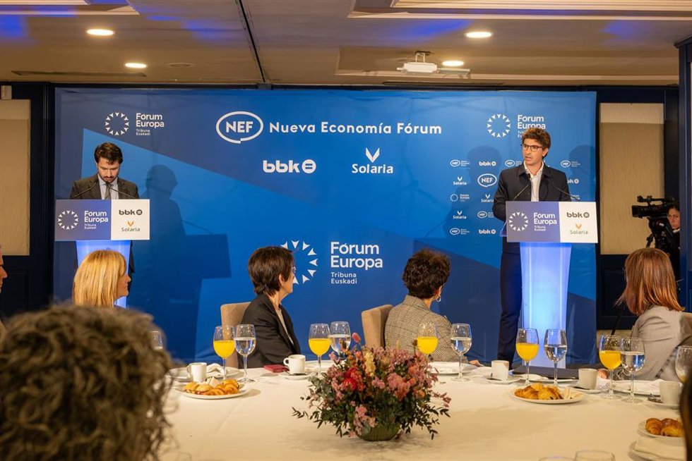 El alcalde de San Sebastián, Jon Insausti, interviene en el Fórum Europa Tribuna Euskadi